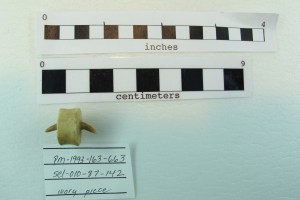 Ivory plug PM 1993-163-0663